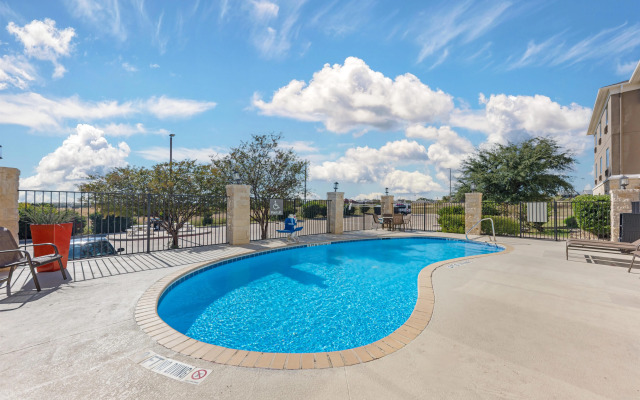 Best Western Plus Killeen/Fort Cavazos Hotel & Suites