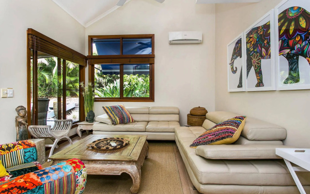 Bottlebrush Cottage