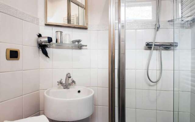 Hotel Antico Furlo