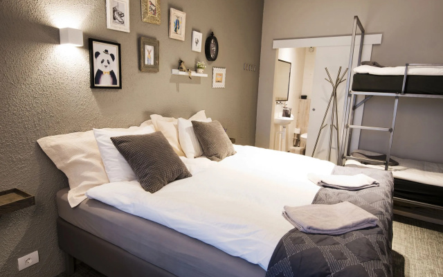 B14 Apartments & Rooms