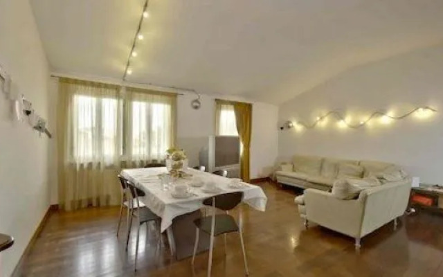 Myroom Center