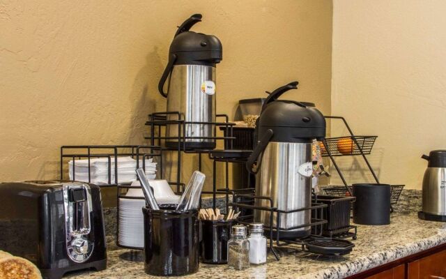 Econo Lodge Sacramento Convention Center