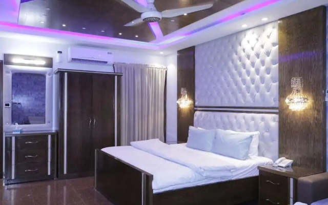 Seashell Grand hotel