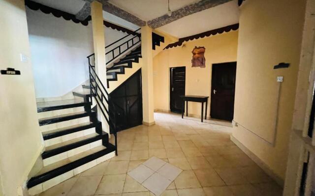 Lovely 5-bed Room House With a Swimming Pool