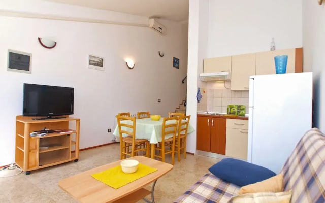 Apartment 1077