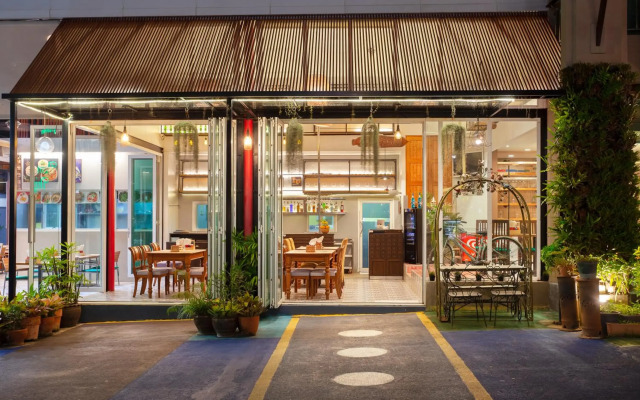 Thanthip Beach Resort