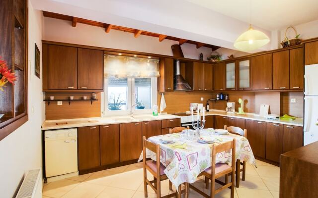 Quaint Farmhouse in Plagiari Surrounded With Olive Trees