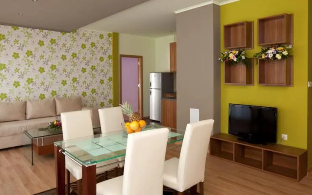 Pacific 3 Apartments