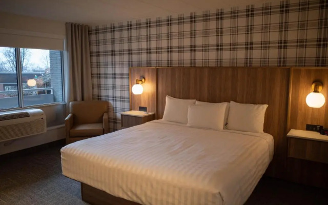 Travelodge At The Falls