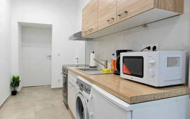 Beautiful 1BR Apartment For Long Stays
