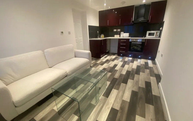 Stunning Truro 1-bed - Sleeps 2 & Parking