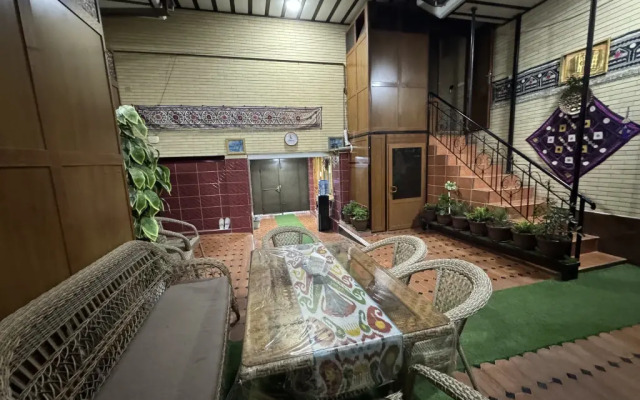 Barno Guesthouse
