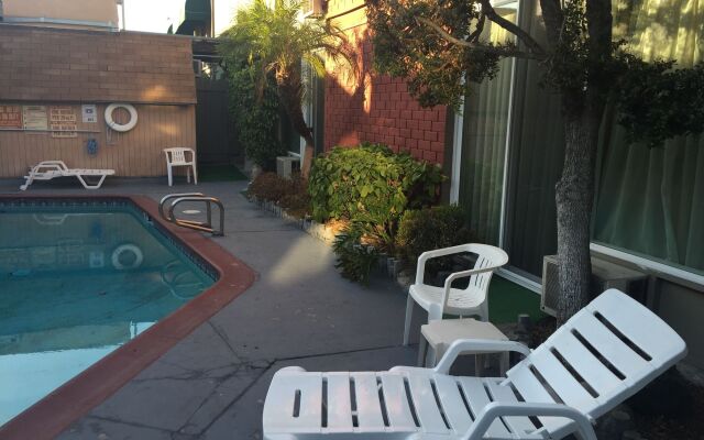 Park Plaza Lodge Hotel