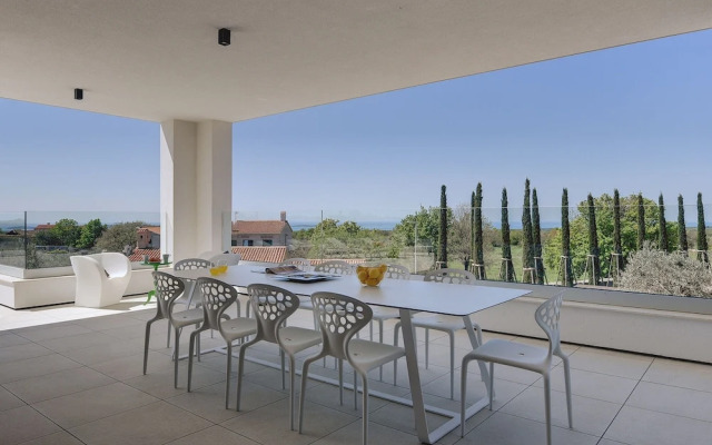 Villa in Vodnjan With Swimming Pool