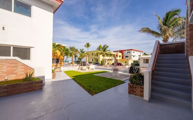 The Surf Hollywood Beach