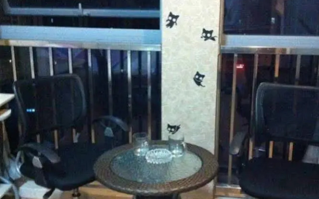 Fat Big Inn (Wanda Store South Square of Zhenjiang Railway Station)