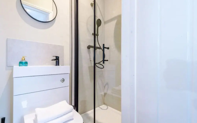 Salford Sanctuary 5 Bed House