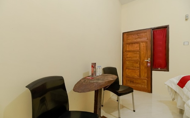 RedDoorz near Tahura Berastagi – Guest Rooms – Berastagi