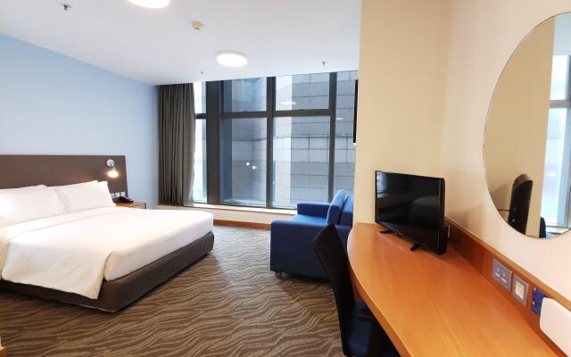 Holiday Inn Express Causeway Bay Hong Kong, an IHG Hotel