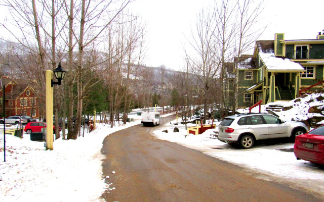 Tremblant les Eaux by Les Suites