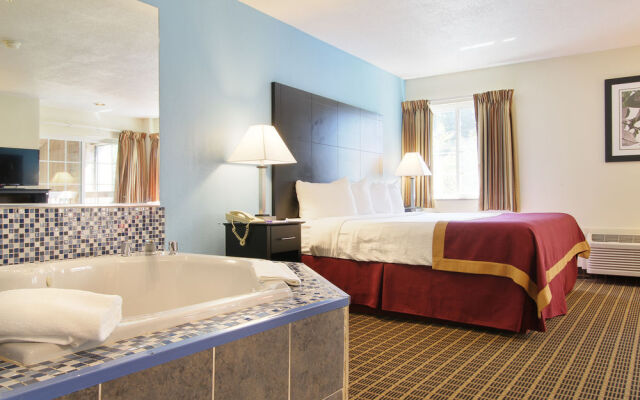 Baymont Inn & Suites Muskegon
