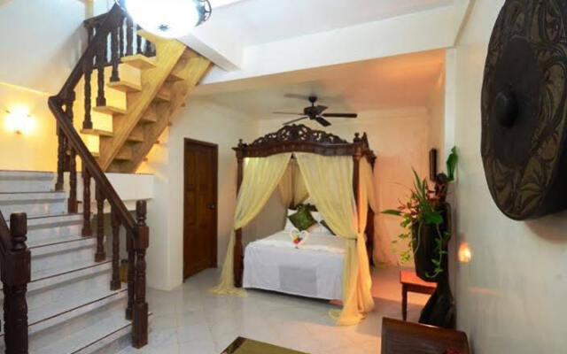 Royal Oberoi Resort Hotel