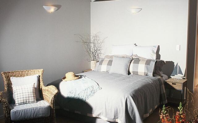 The Moorings Studio Apartments
