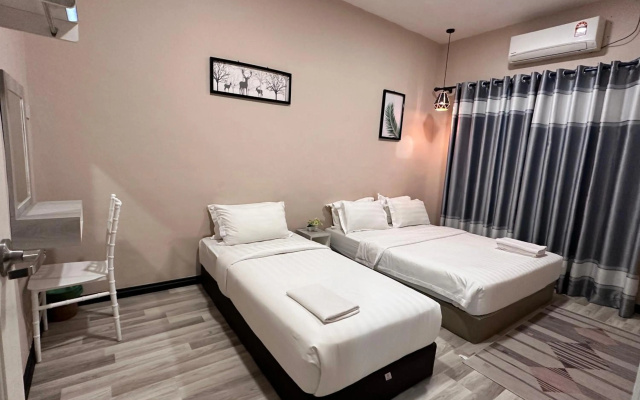 Ang Lee Holiday Home 1 – Guest Rooms – Semporna