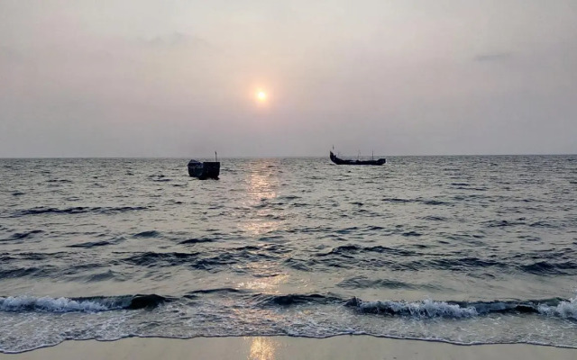 Sea Breeze Beach Home Stay