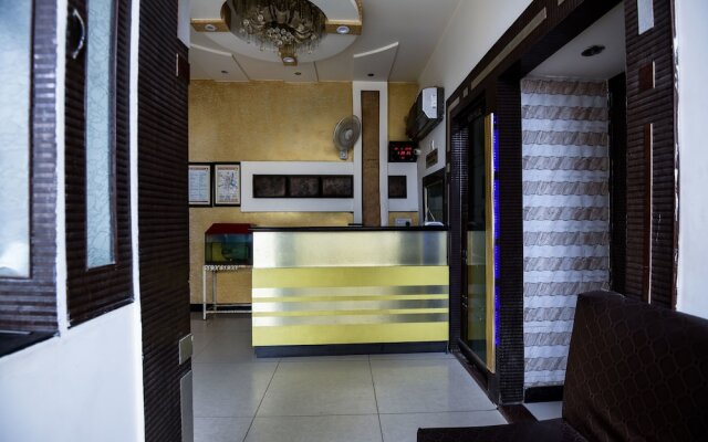 OYO 15769 Hotel Alpine Inn