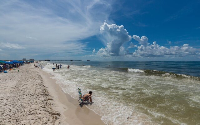 Colonnades 1201 4 Bedroom Condo