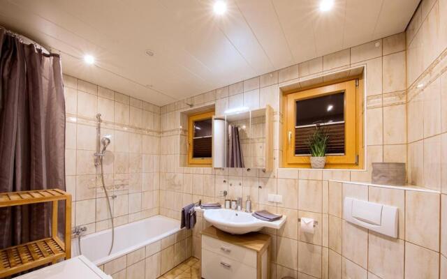 Apartment Schafbergblick mit Balkon