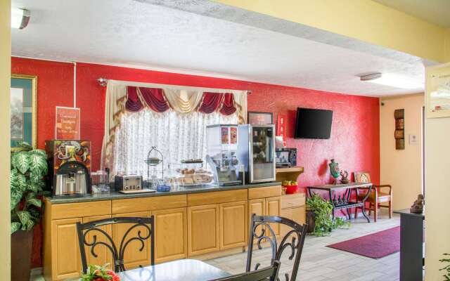 Econo Lodge Lansing - Leavenworth