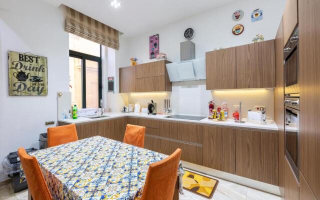 Valletta Large 3 Bedroom