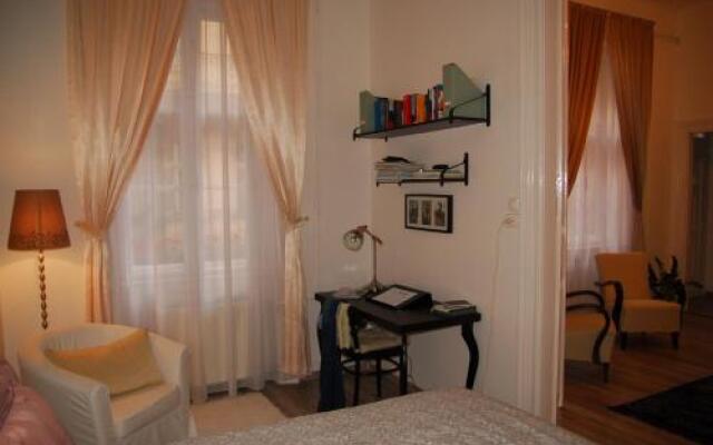 Balázs Apartment - Oktogon