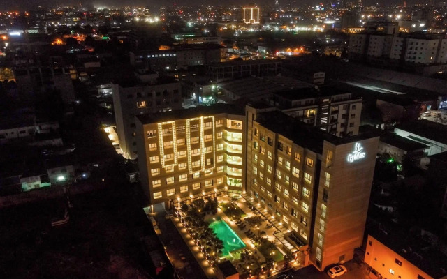 Byblos Hotel