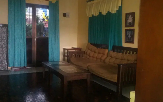 Villa Anvil Cipanas 4 Bedroom for 25 pax