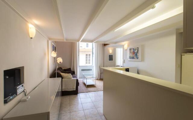 SUEDE PROMENADE Duplex apartment at 1 min from the sea 2 baths