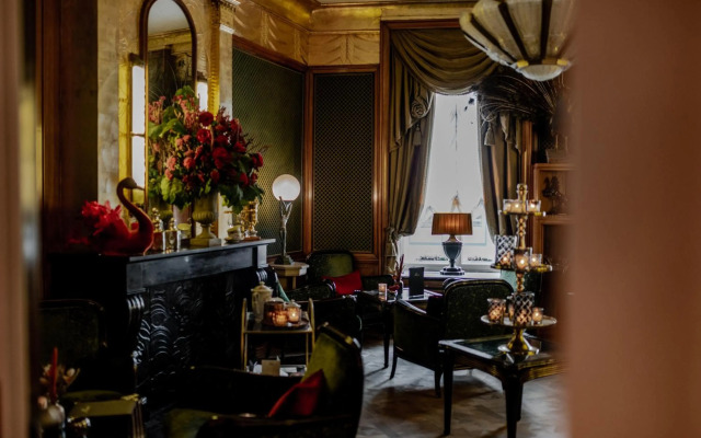 Hotel de Castillion