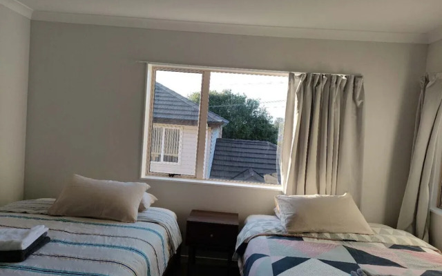 5 Bedroom House at 82A Richardson Road
