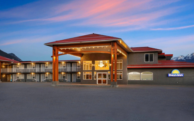 Days Inn by Wyndham Golden