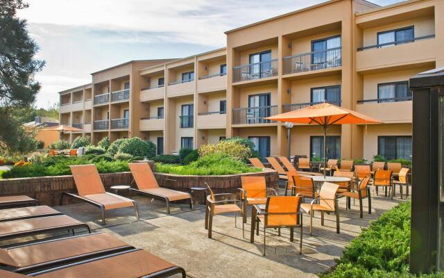Courtyard by Marriott Mahwah
