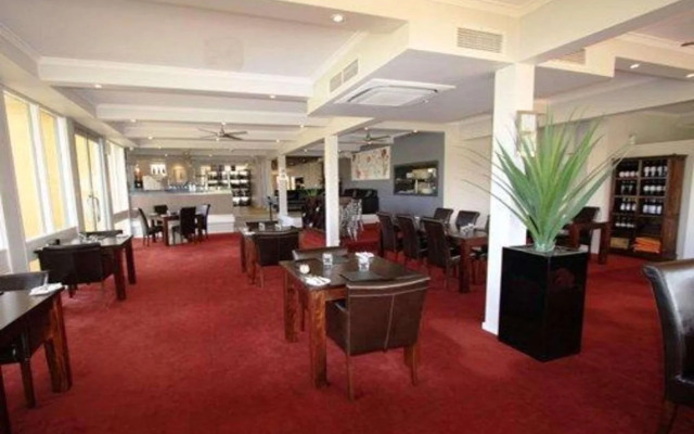 Comfort Inn Deakin Palms