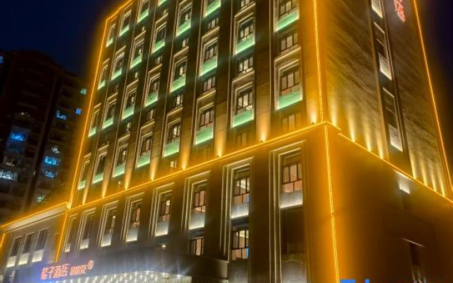 Orange Hotel (Khorgos Guomen Scenic Spot)