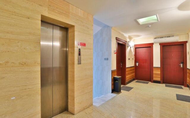 OYO 240 Roshan Gulf Hotel Suites