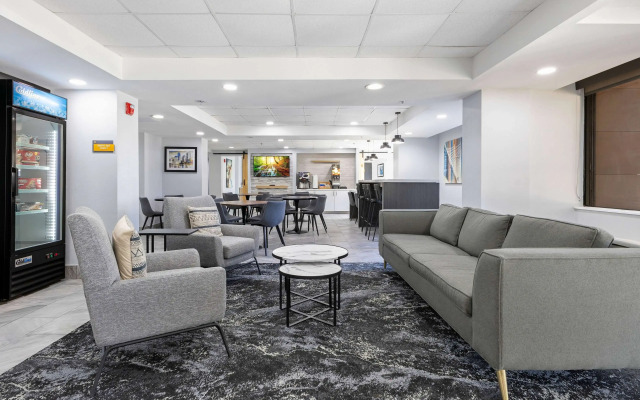 La Quinta Inn & Suites by Wyndham Jacksonville Mandarin
