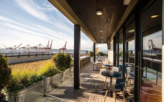 Pelicanstay in Stadium District