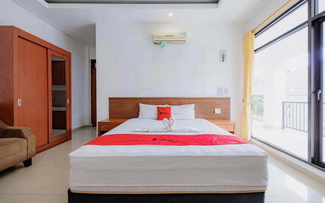 RedDoorz Premium @ Gandaria Jagakarsa – Guest Rooms – Jakarta