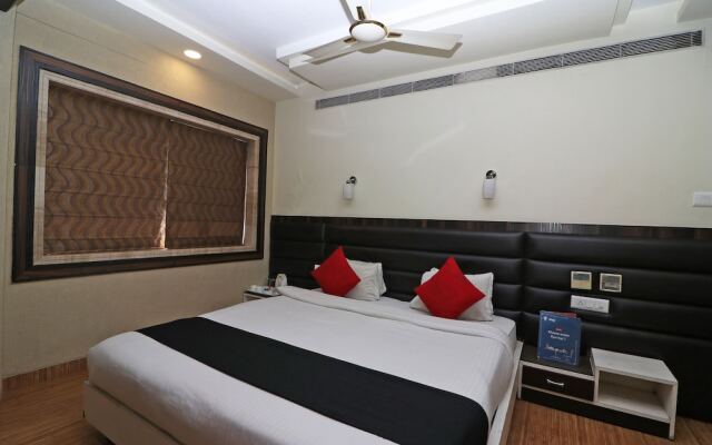 Capital O 1138 Hotel Emerald