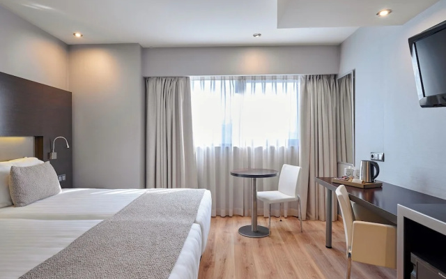 Hotel Turia Granada - Image 4